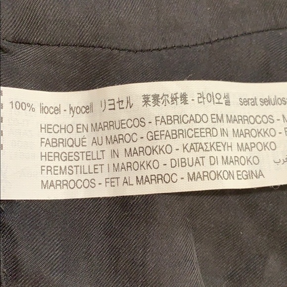 NWT. Zara Black Bow Crop Top. Size M-L. - Picture 4 of 5